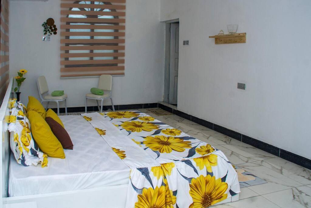 Azure Oasis * Zanzibar